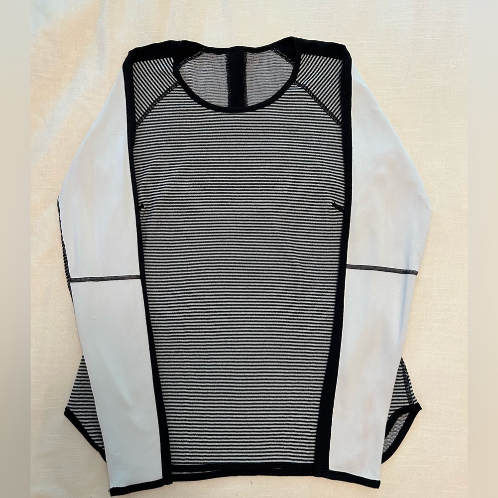 EUC LULULEMON LONGSLEEVE SHIRT